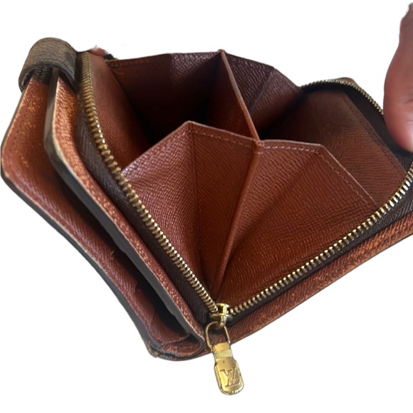 Louis Vuitton Compact Monogram Wallet - Picture 12 of 14